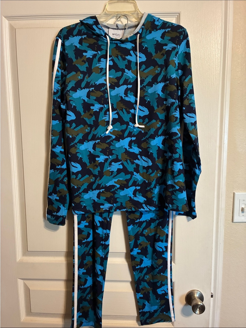 VEVO Active  Camo Hoodie & Legging Set